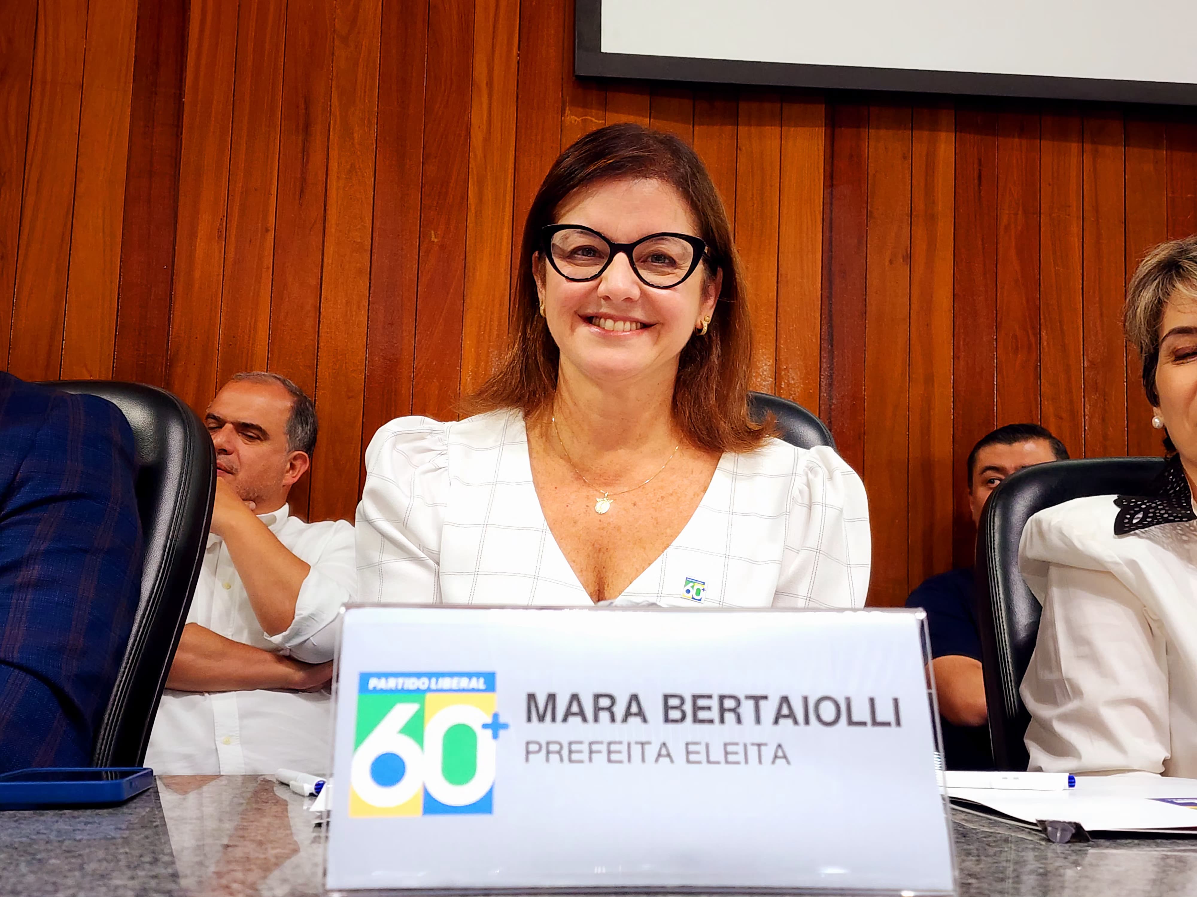 Equipe de transição de Mara Bertaiolli e Teo Cusatis realiza audiência pública sobre balanço preliminar da transição de governo