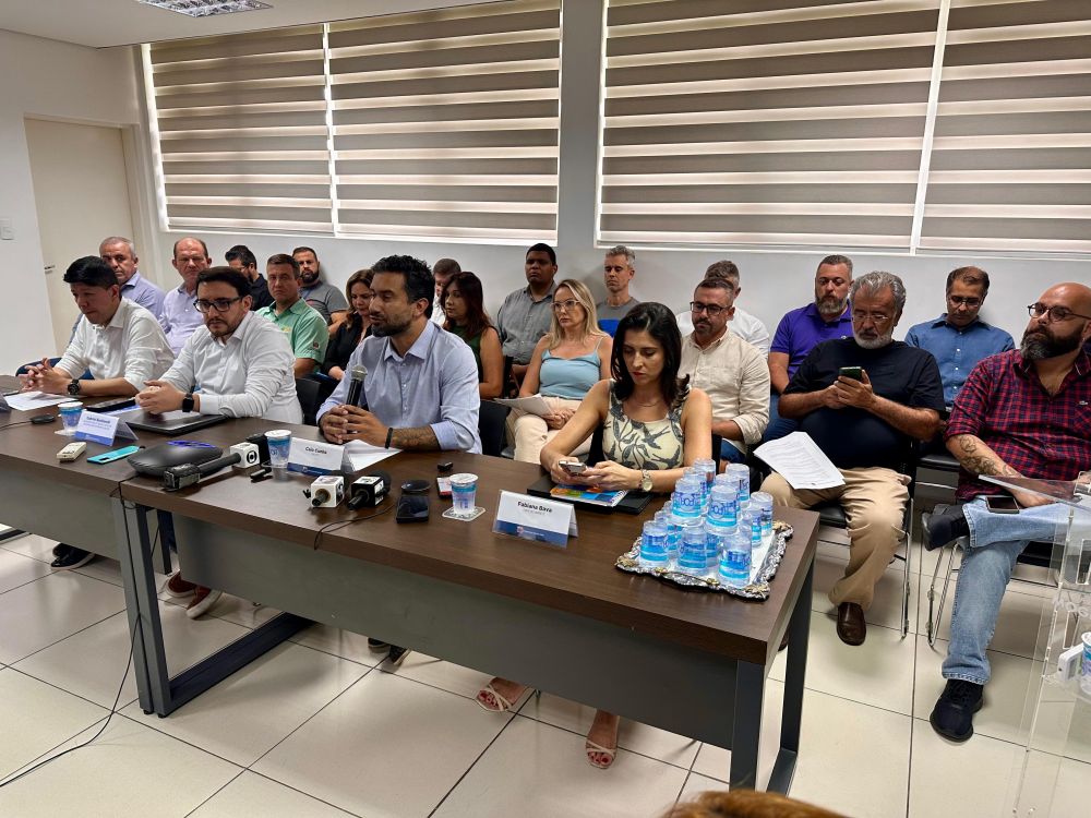 Caio Cunha realiza coletiva com secretários para reforçar transparência na transição