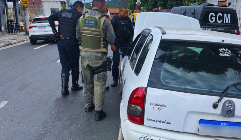 Guarda Civil Municipal recupera veículo furtado com placas adulteradas em Jundiapeba