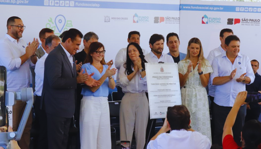 Deputados destacam investimentos estaduais durante inauguração da Praça da Cidadania em Jundiapeba