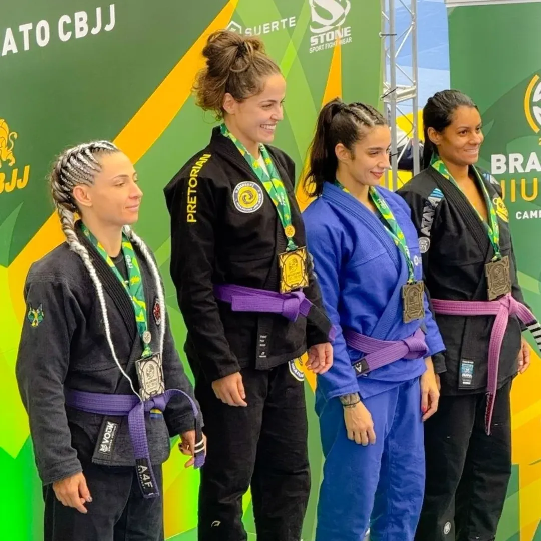 Mogiana conquista ouro no Campeonato Brasileiro de Jiujitsu na categoria faixa roxa