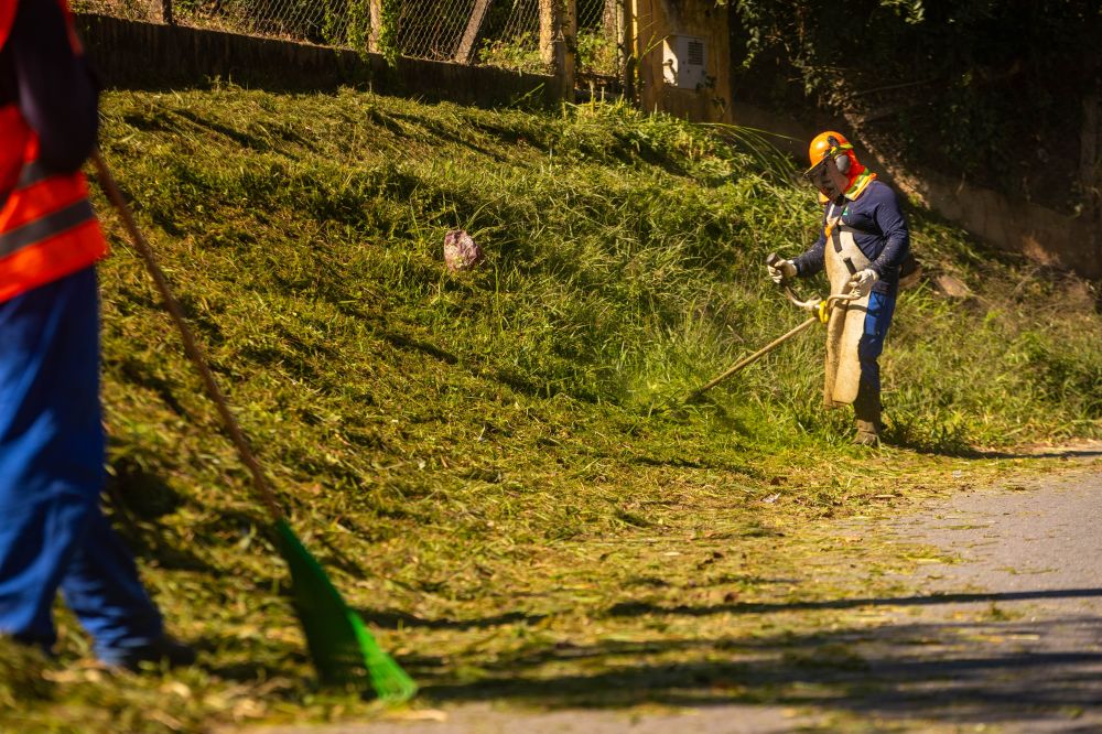 Prefeitura de Guararema intensifica serviços de zeladoria em diversos bairros