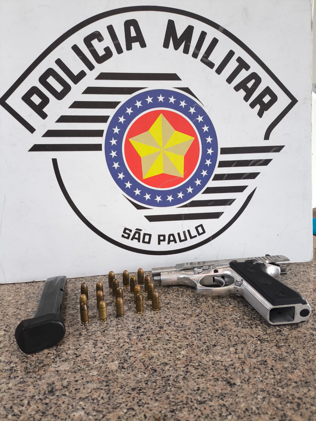 Polícia Militar flagra homem com arma municiada e sem autorização para transporte em Guararema