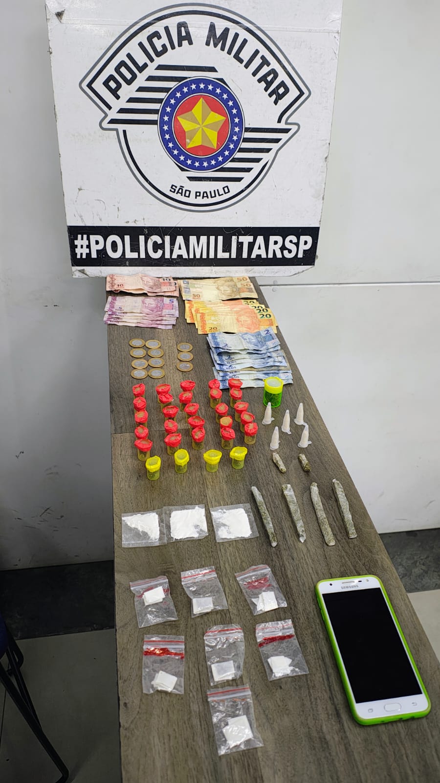 Homem é preso por tráfico de drogas no bairro César de Souza, em Mogi das Cruzes