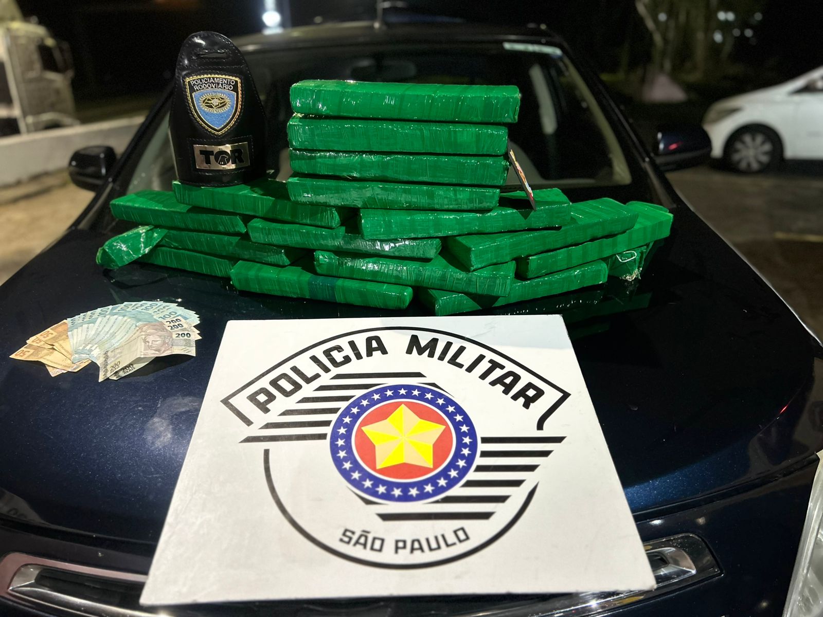 Ação conjunta do TOR e 17º BPM/M apreende mais de 13 kg de maconha após perseguição