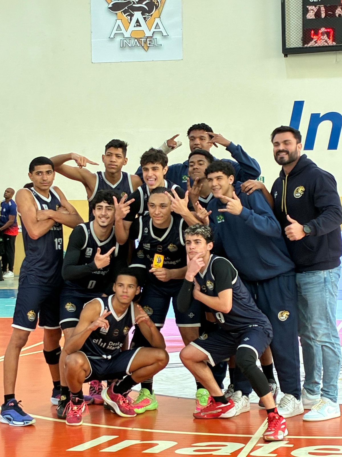 Mogi Basquete Sub-17 é campeão invicto da Copa Sul-Americana 2025