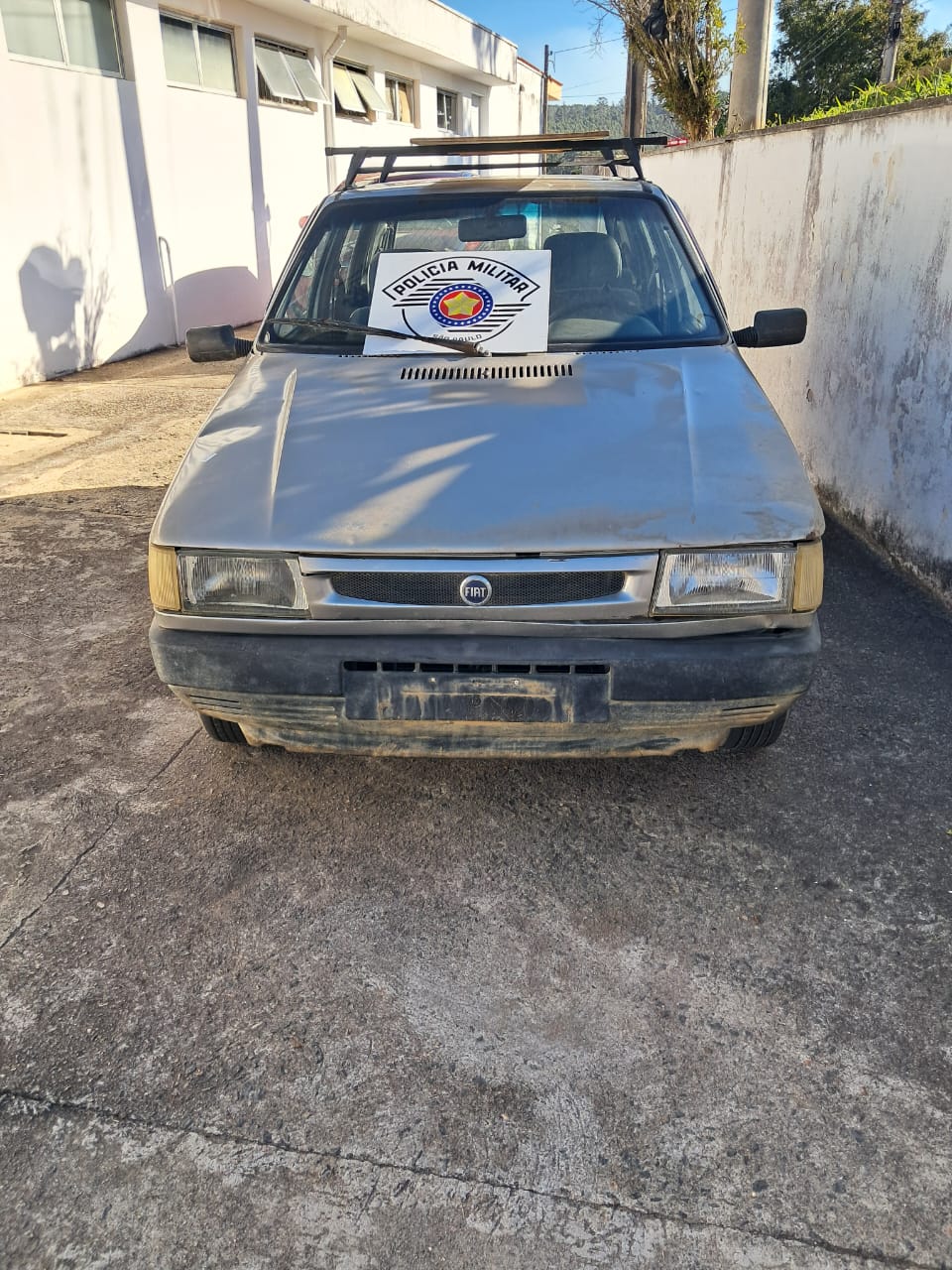Polícia Militar apreende carro com placa adulterada durante fiscalização em Salesópolis
