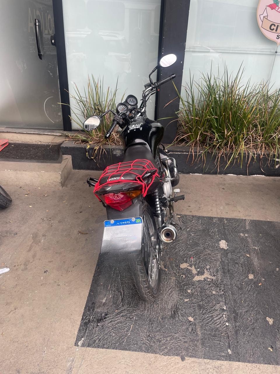 Polícia Militar de Guararema e Mogi das Cruzes, em ação conjunta, recuperam moto furtada