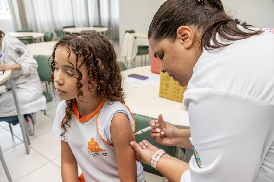 Guararema reforça importância da segunda dose da vacina contra a dengue