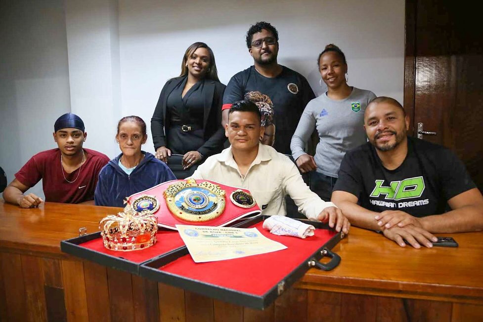 Câmara de Mogi das Cruzes homenageia o campeão brasileiro de boxe, Gustavo “Popozinho”