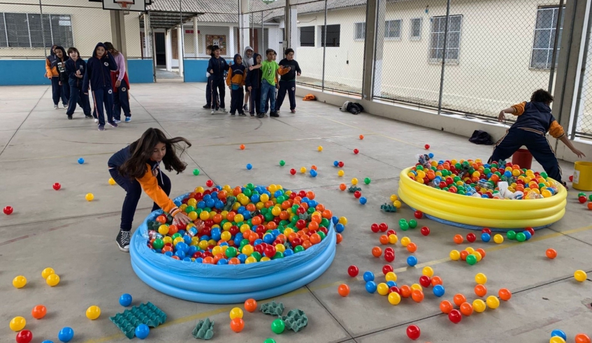 SEMAE de Mogi realiza atividade lúdica de educação ambiental para alunos em comemoração à Semana da Criança