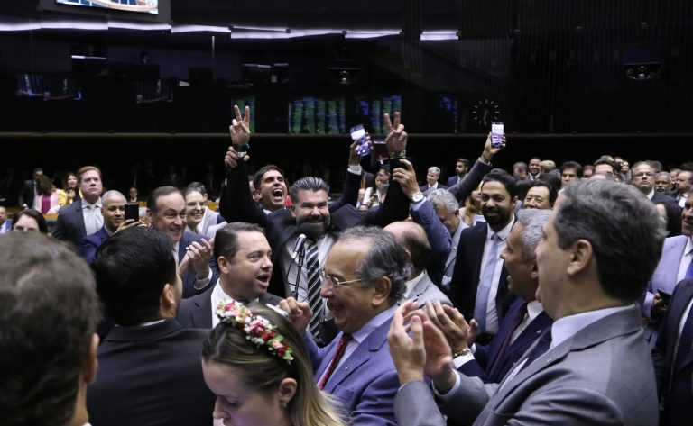 Câmara derruba MP que criava nova carga tributária sobre investimentos