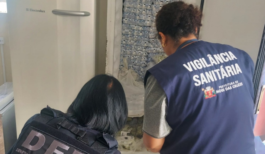 Vigilância Sanitária interdita fábrica de gelo saborizado em Mogi das Cruzes