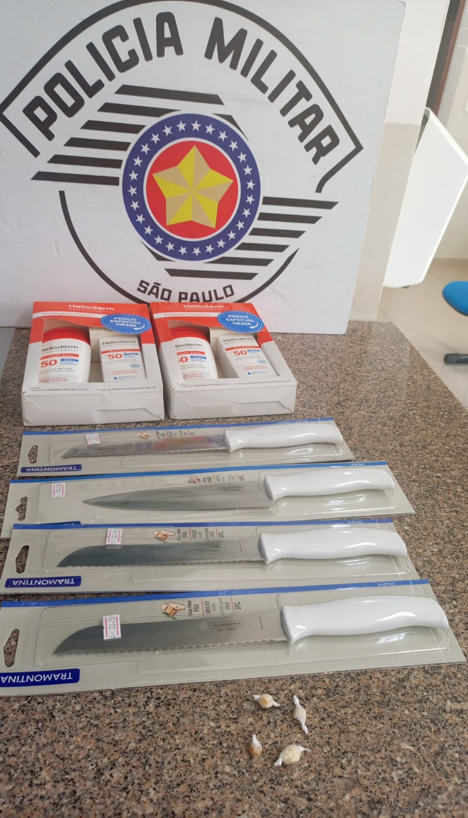 Polícia Militar de Guararema prende autor de furtos em farmácia e supermercado e apreende drogas e veículo usados no crime