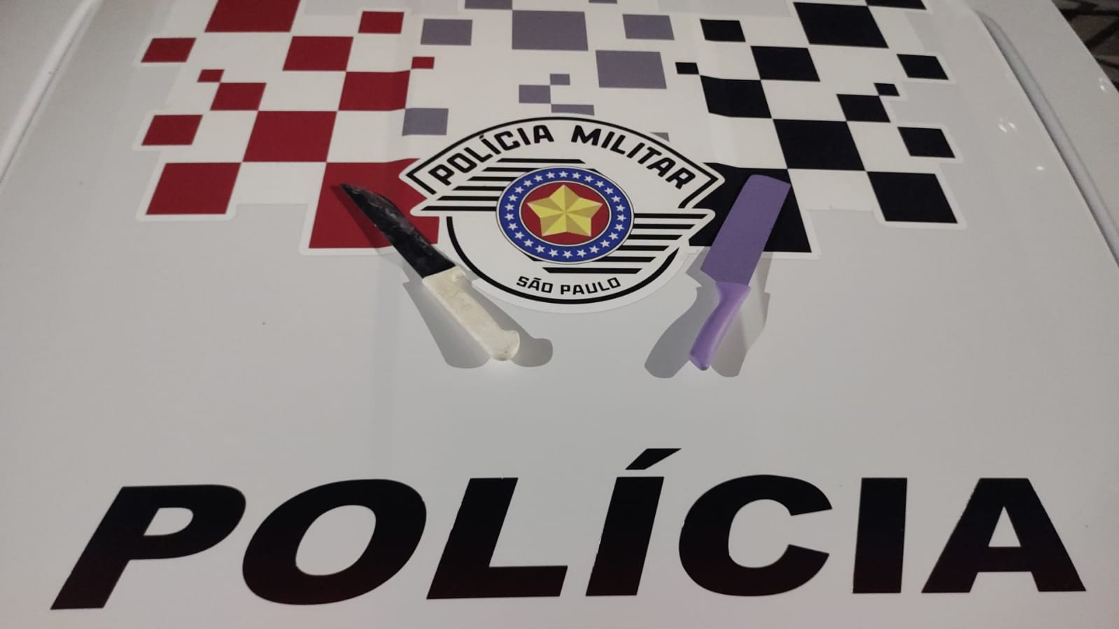 Polícia Militar de Guararema intervém em desentendimento familiar e apreende facas no bairro Chácara Guanabara