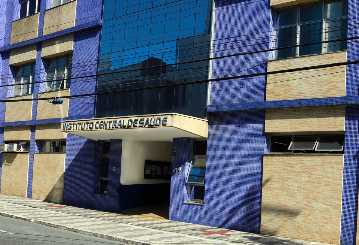 UMC realiza ação do Outubro Rosa na Policlínica de Mogi das Cruzes com atendimentos gratuitos
