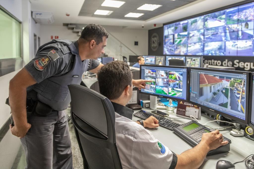 Guararema avança em mobilidade e segurança pública em 2025 com transporte gratuito, frota ampliada e monitoramento reforçado