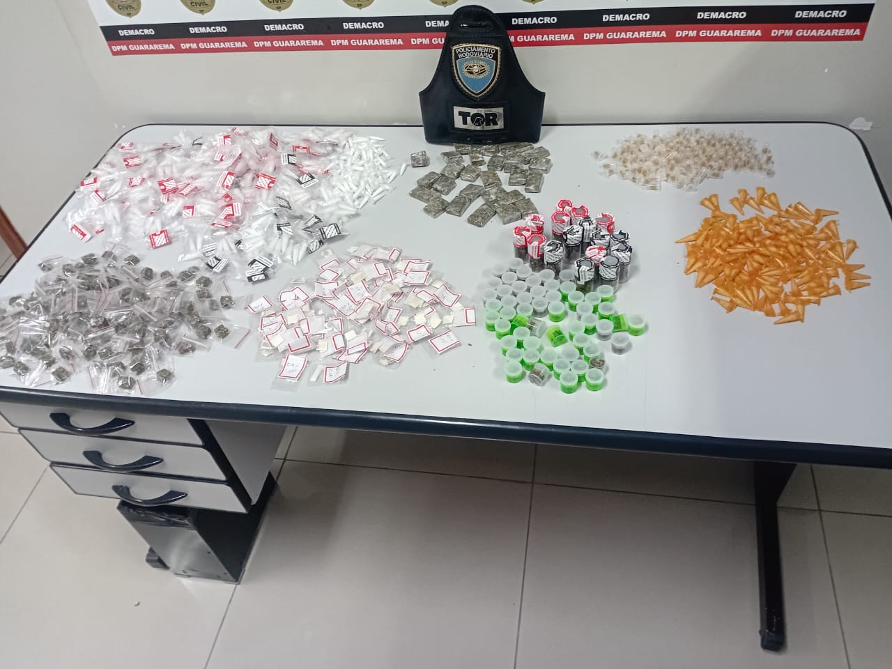 Polícia Rodoviária prende passageiro por tráfico de drogas na Ayrton Senna