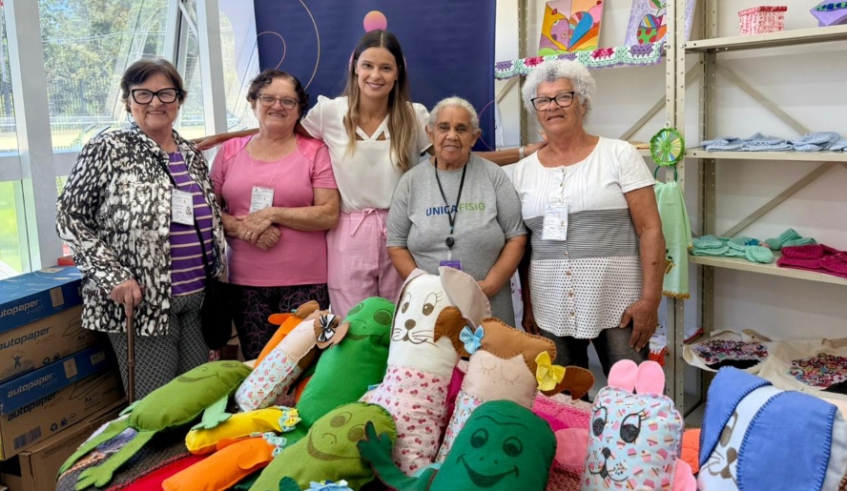 Trabalho artesanal da UNICAFISIO beneficia campanhas sociais do Fundo Social de Mogi